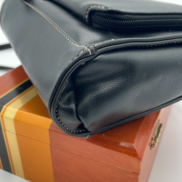 Black Liz Claiborne shoulder bag - Picture 8 of 12